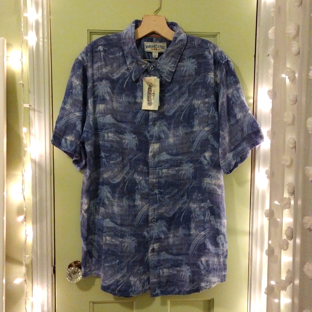 🚨📰READ ALL ABOUT IT📰🚨 Men's Margaritaville Medium blue button down